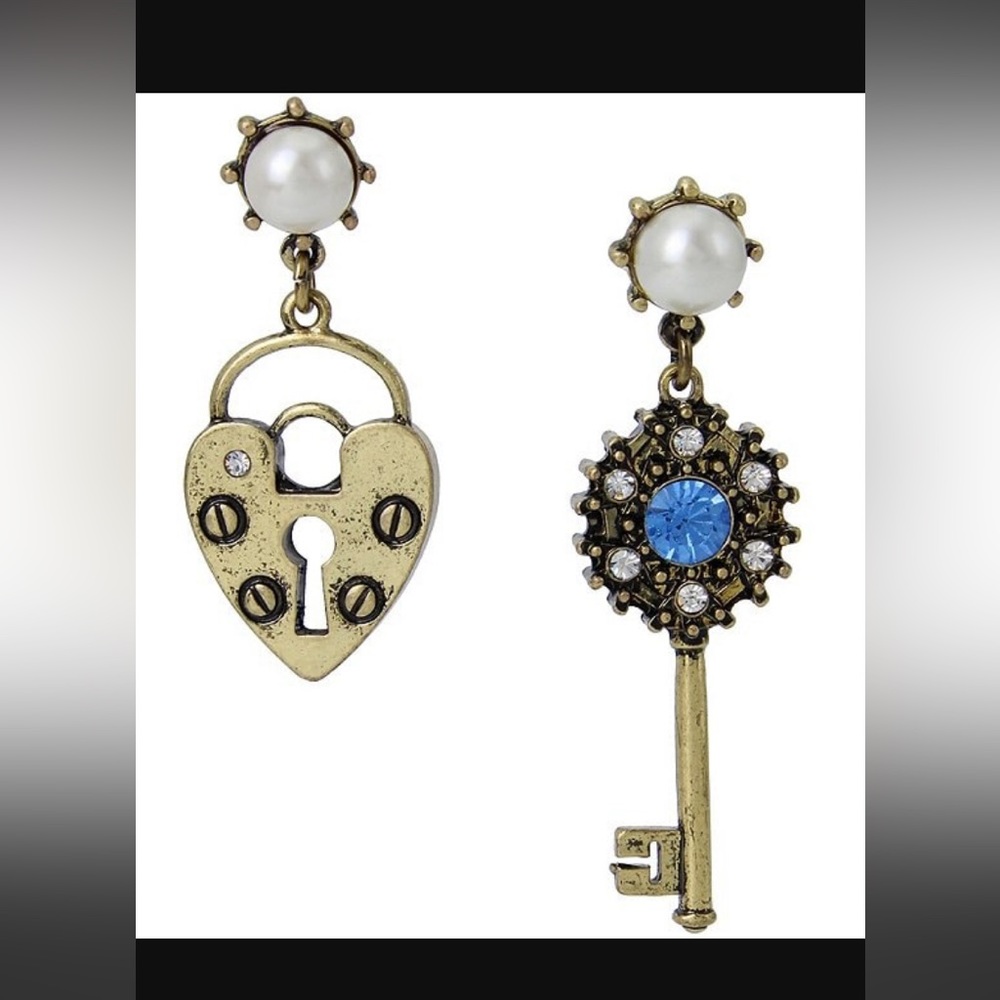 Betsey Johnson mismatched Earrings
